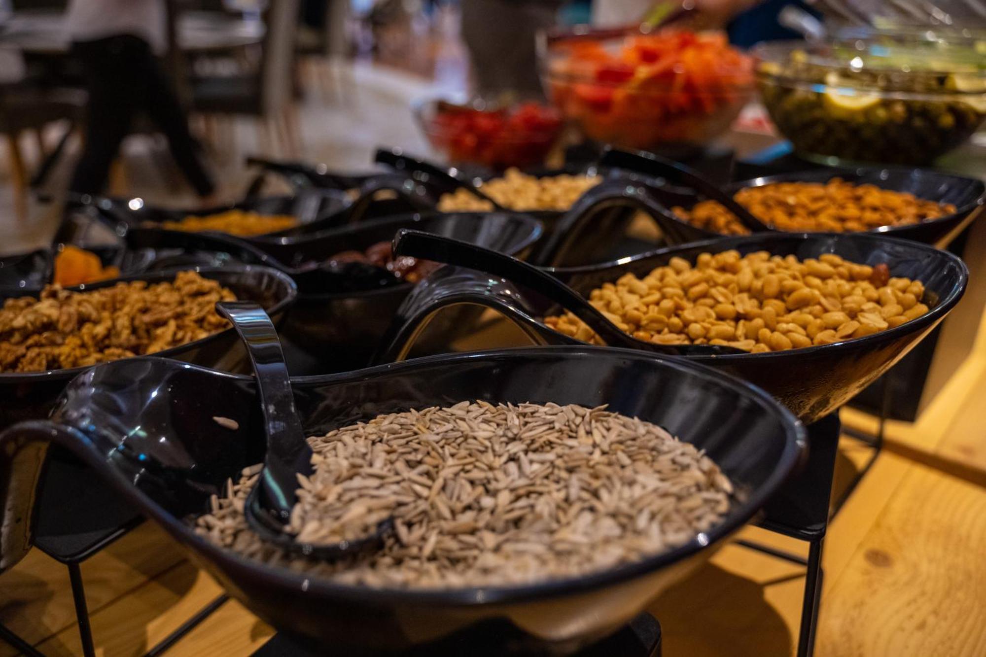 Bougainville Bay Hotel Sarandë Esterno foto Sesame seeds