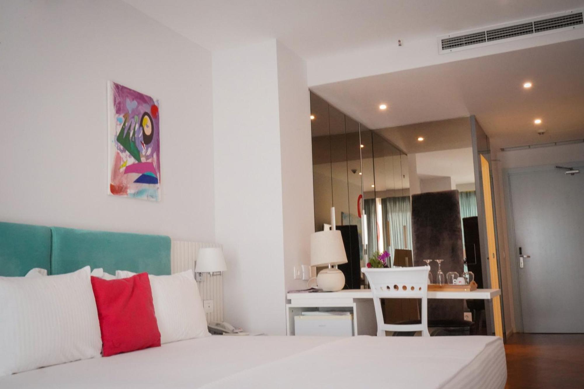 Bougainville Bay Hotel Sarandë Esterno foto