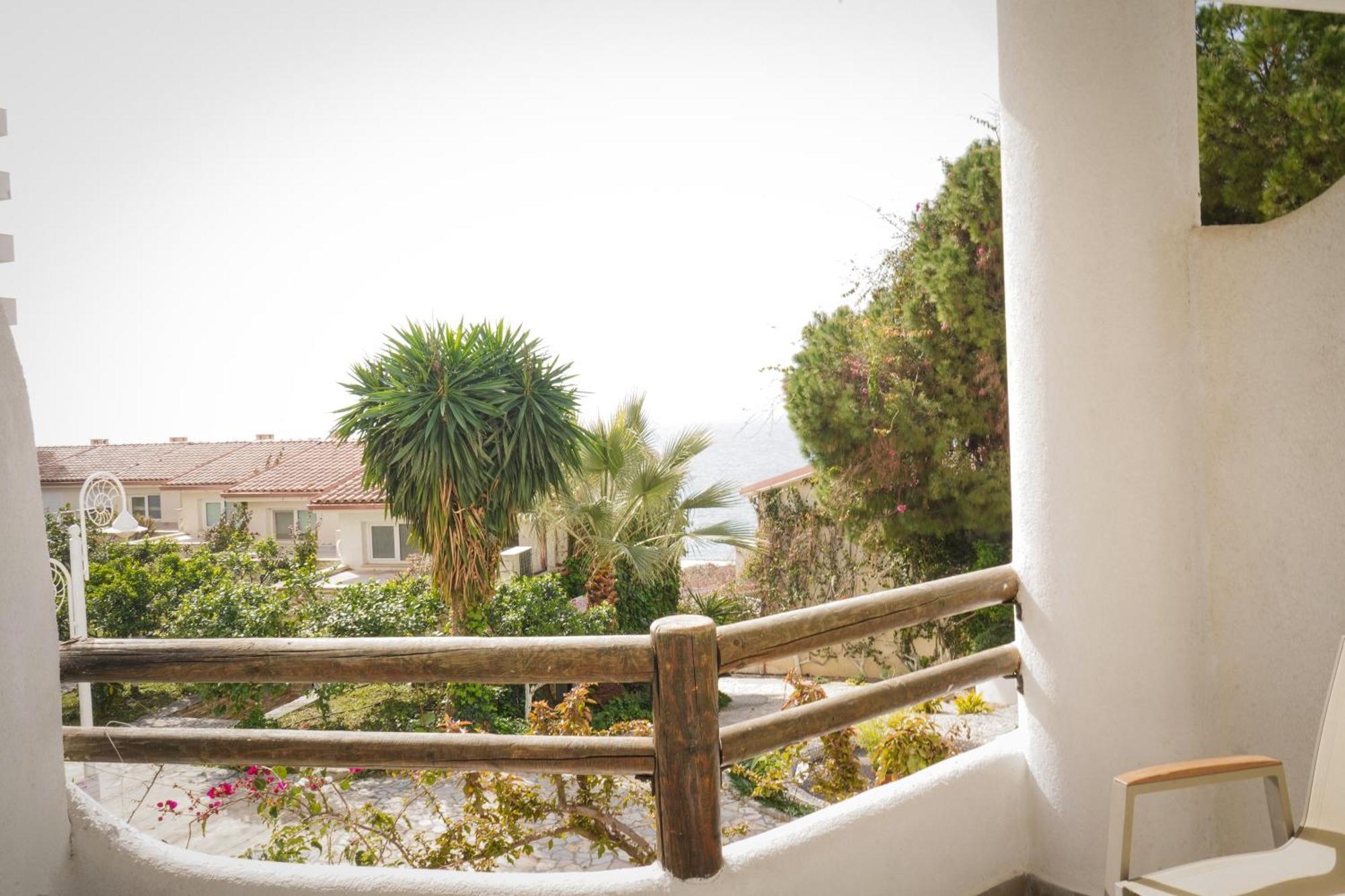 Bougainville Bay Hotel Sarandë Esterno foto