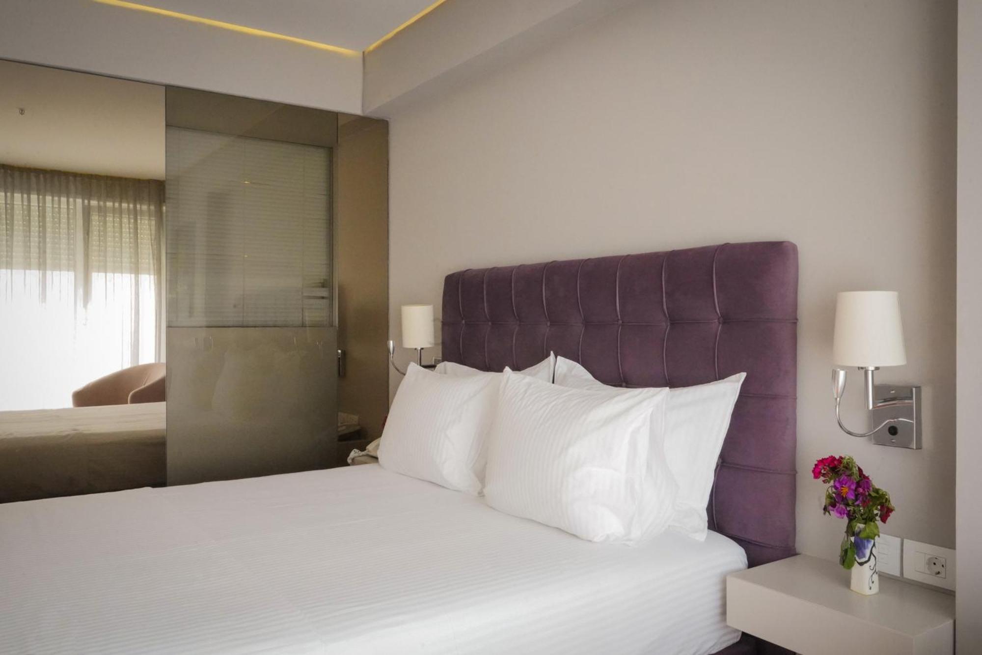 Bougainville Bay Hotel Sarandë Esterno foto