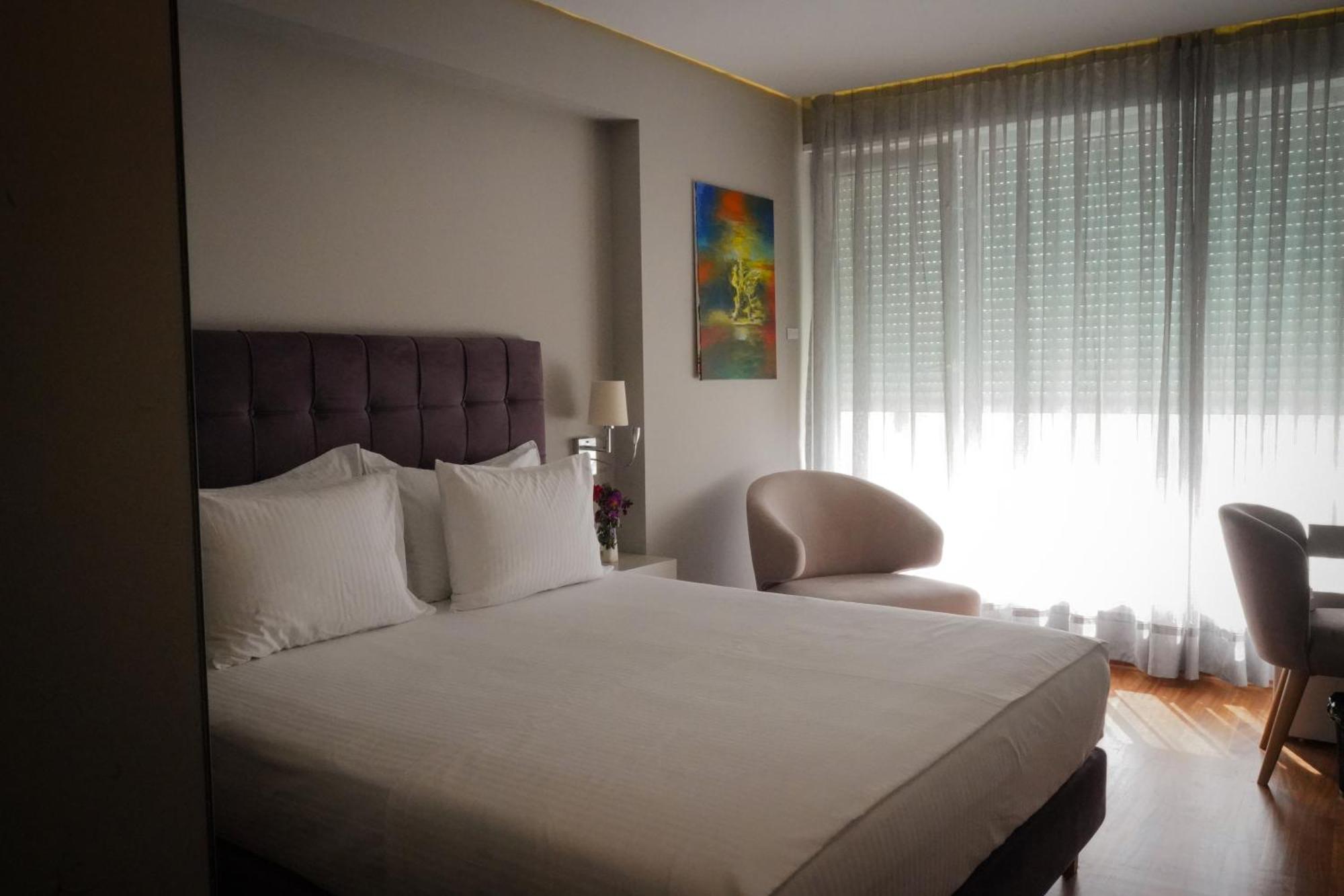Bougainville Bay Hotel Sarandë Esterno foto
