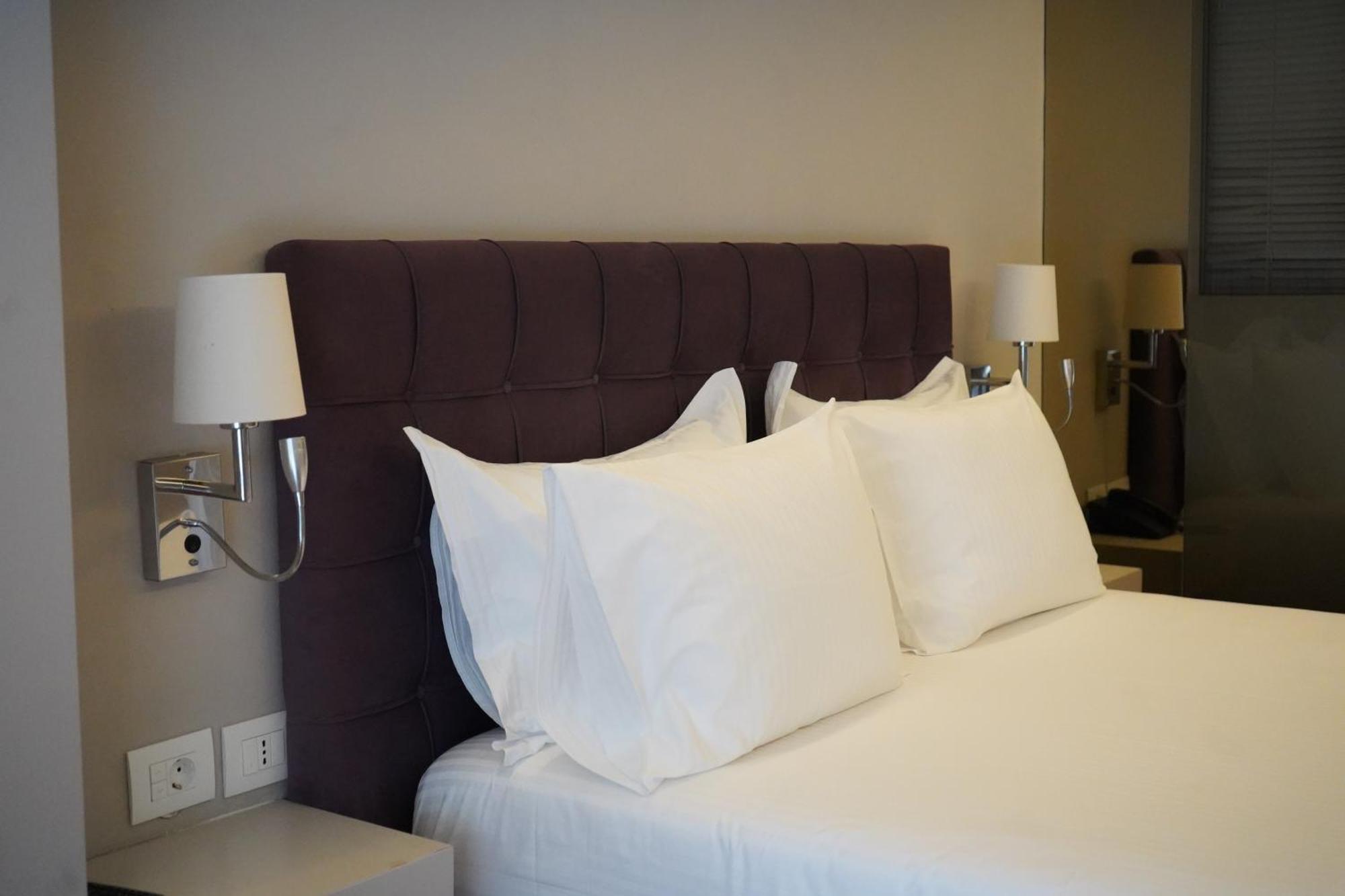Bougainville Bay Hotel Sarandë Esterno foto