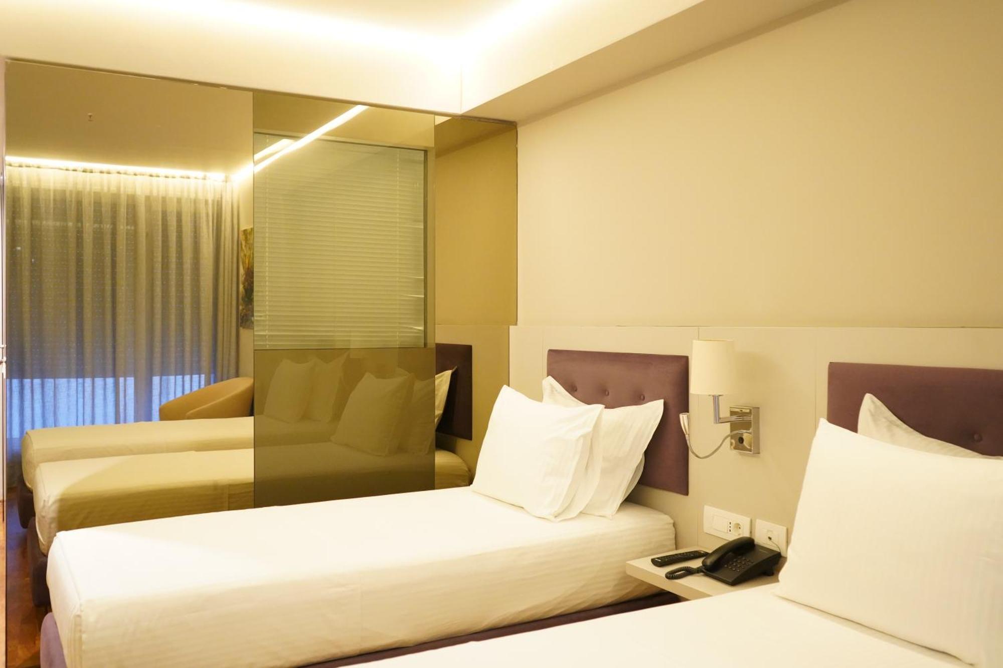 Bougainville Bay Hotel Sarandë Esterno foto