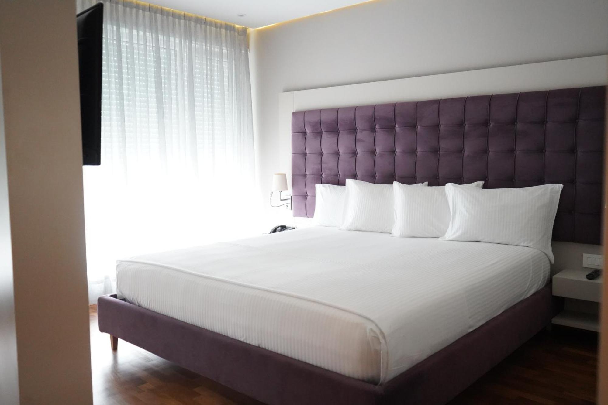 Bougainville Bay Hotel Sarandë Esterno foto